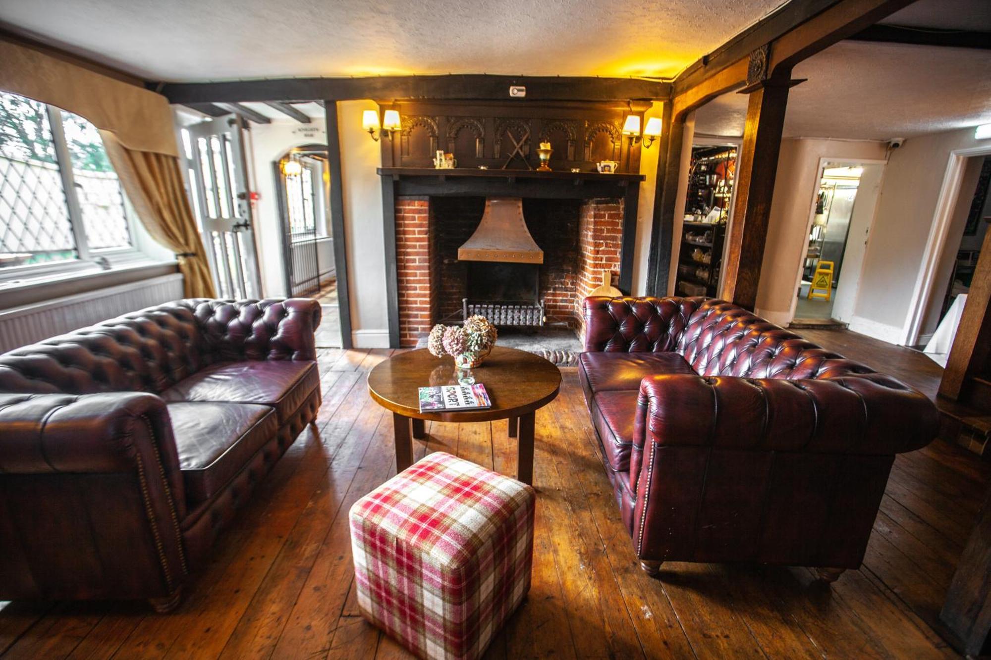 Отель Western Grange 3*